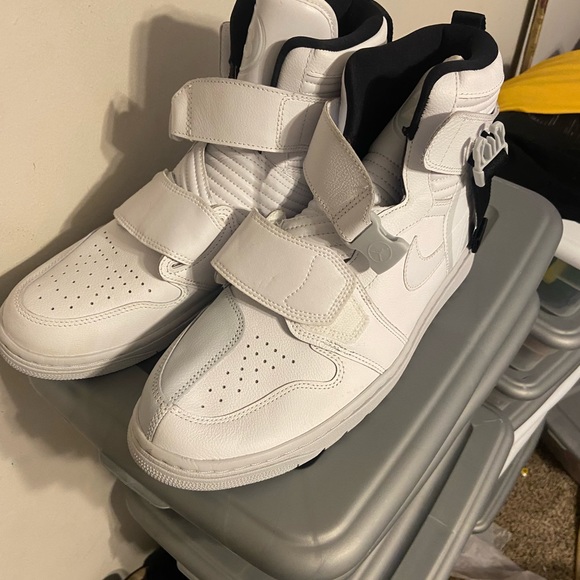 Air Jordan 1 Moto 'Pure Platinum' AT3146-100 - Picture 2 of 8